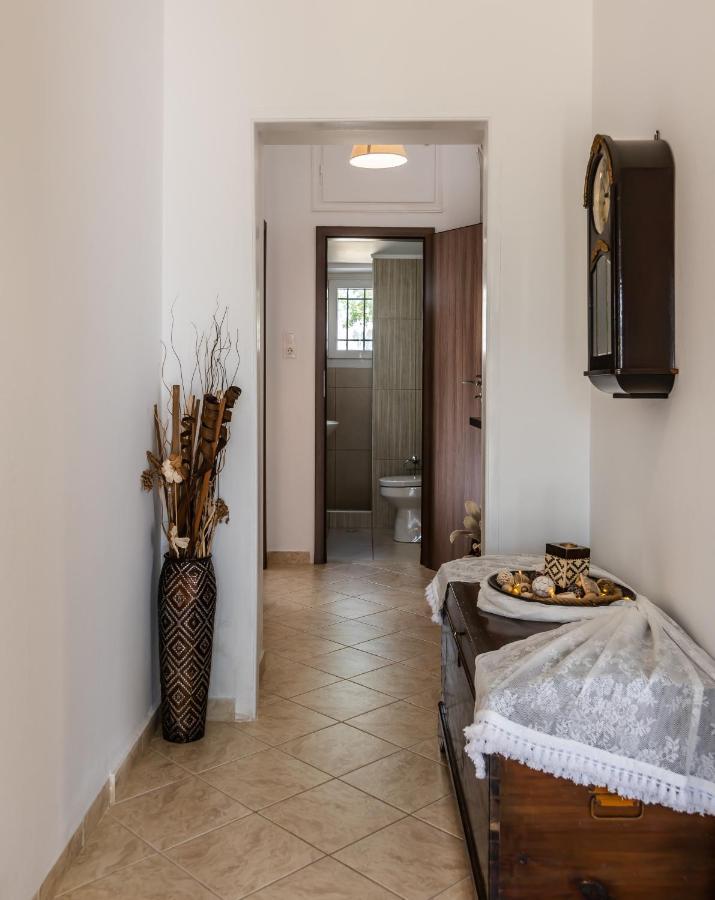 Villa Nostos House à Triovasálos Extérieur photo